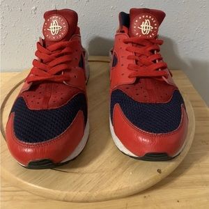 Nike Air Huaraches University Red  Men’s 11.5 **NO BoX**